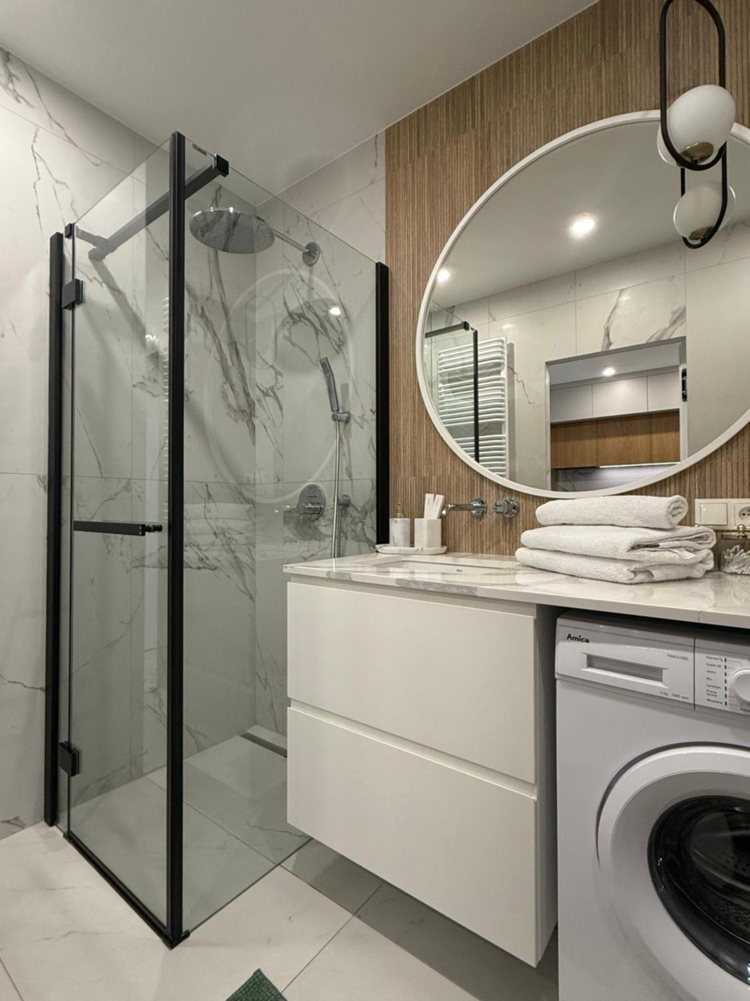 Leilighet Luxury Modern Apartment,quiet Place Near To The Airport