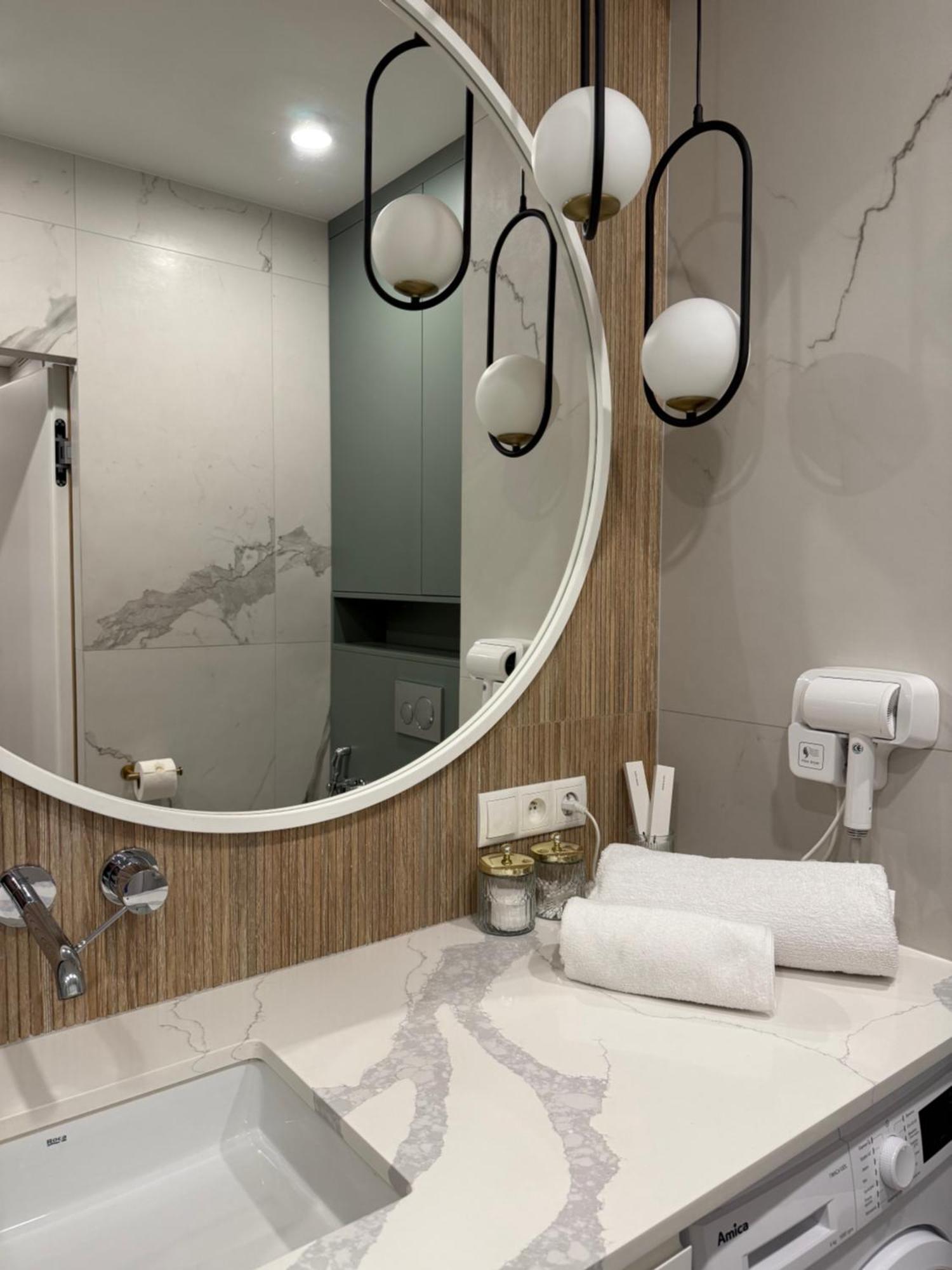 Luxury Modern Apartment,quiet Place Near To The Airport * Warschau