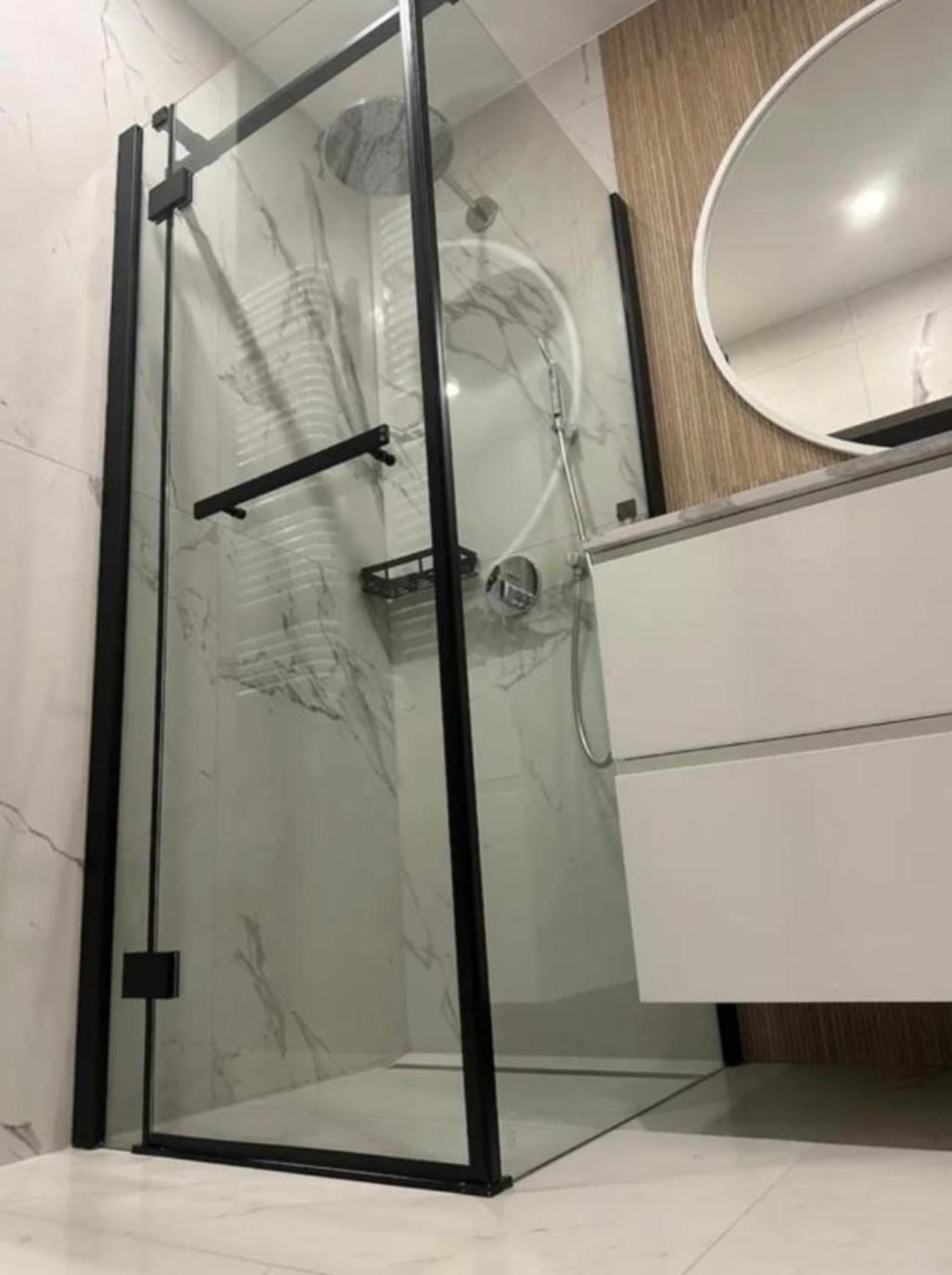 Luxury Modern Apartment,quiet Place Near To The Airport Appartement